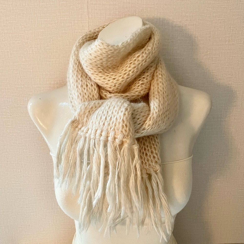 Aris Vintage Long Cream Knit Scarf with Fringe Ends, GUC